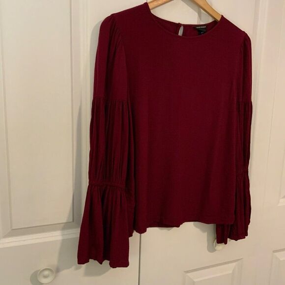 Club Monaco Burgundy Maroon Tiered Bell Sleeve Top Large - Picture 3 of 10